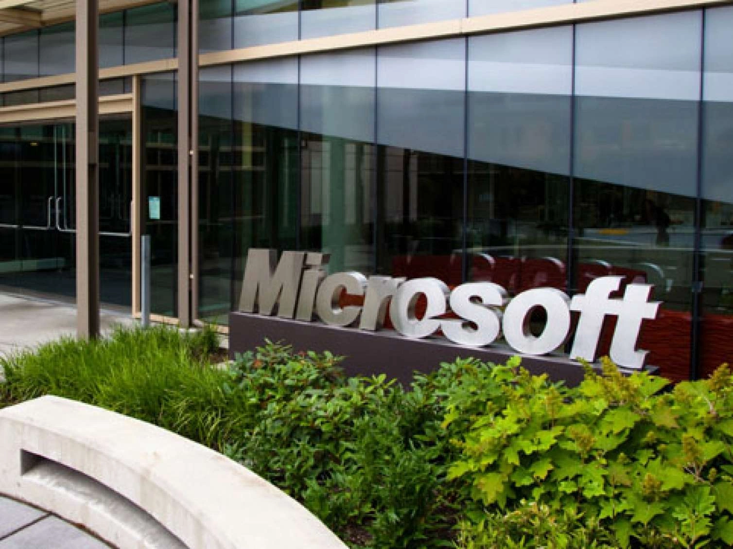 “Microsoft” “OpenAI” ilə yollarını ayırır