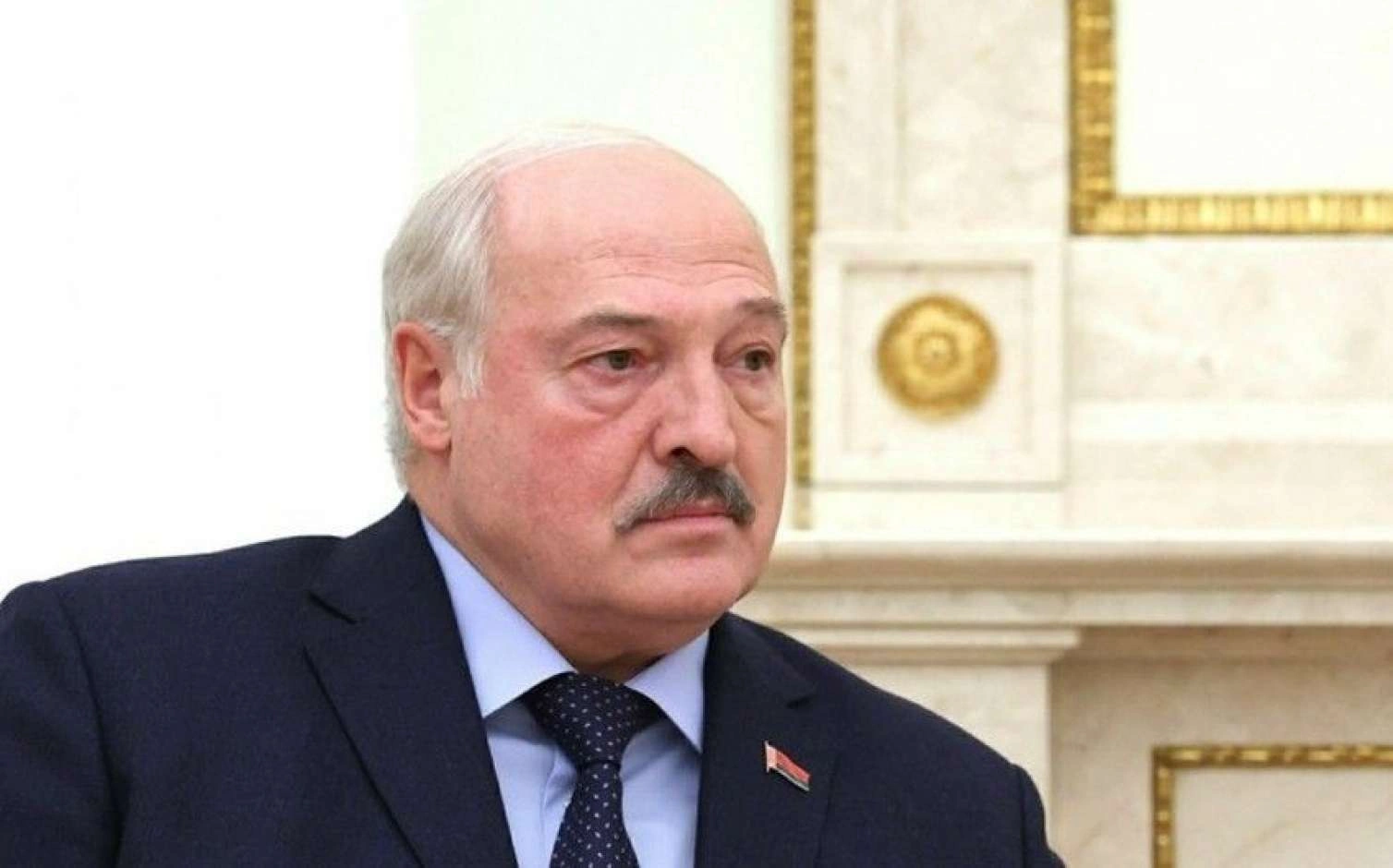Lukaşenkoya "inək" hədiyyə edildi
