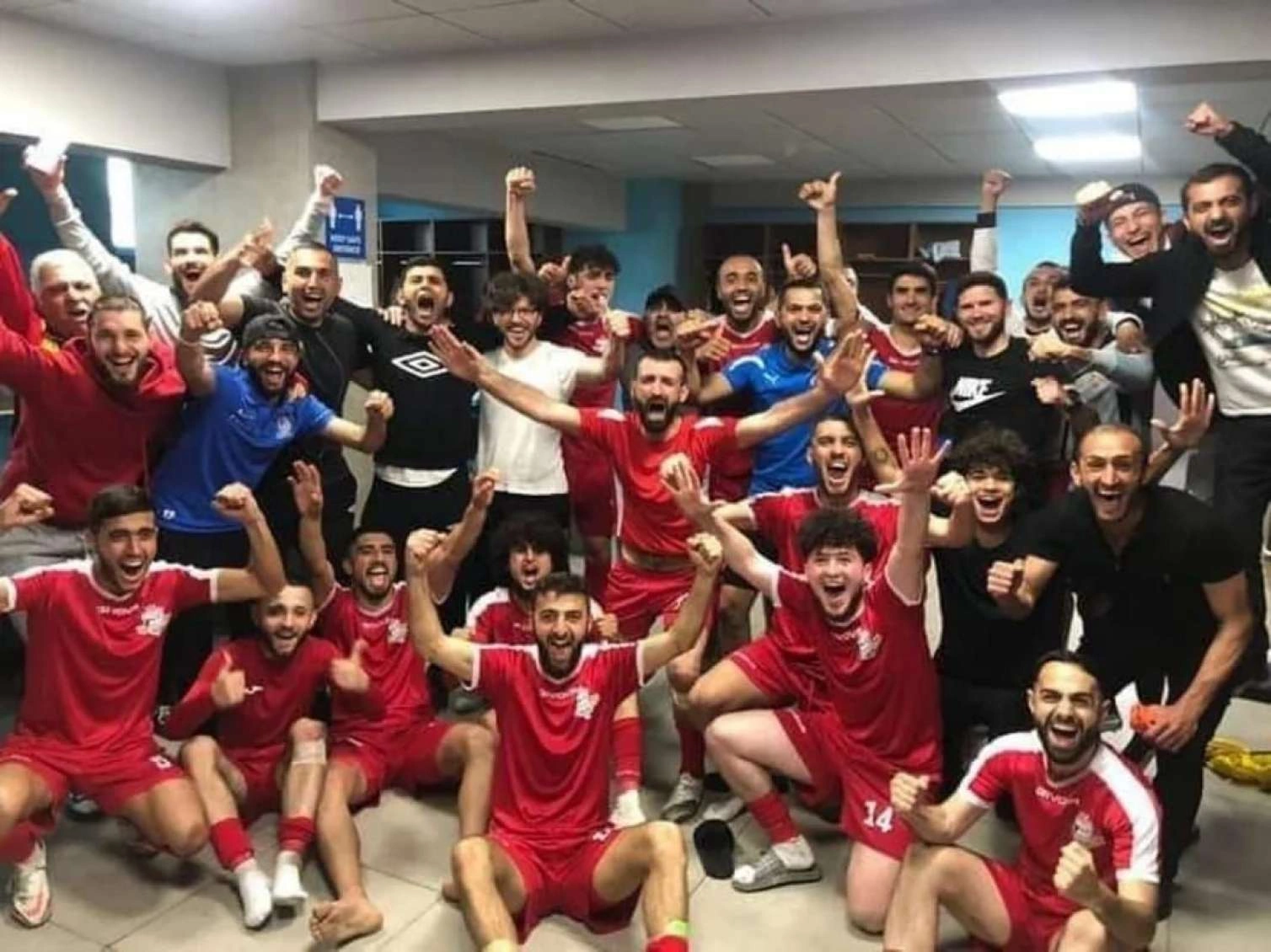 Azərbaycanda futbol klubu 400 min manata SATILDI