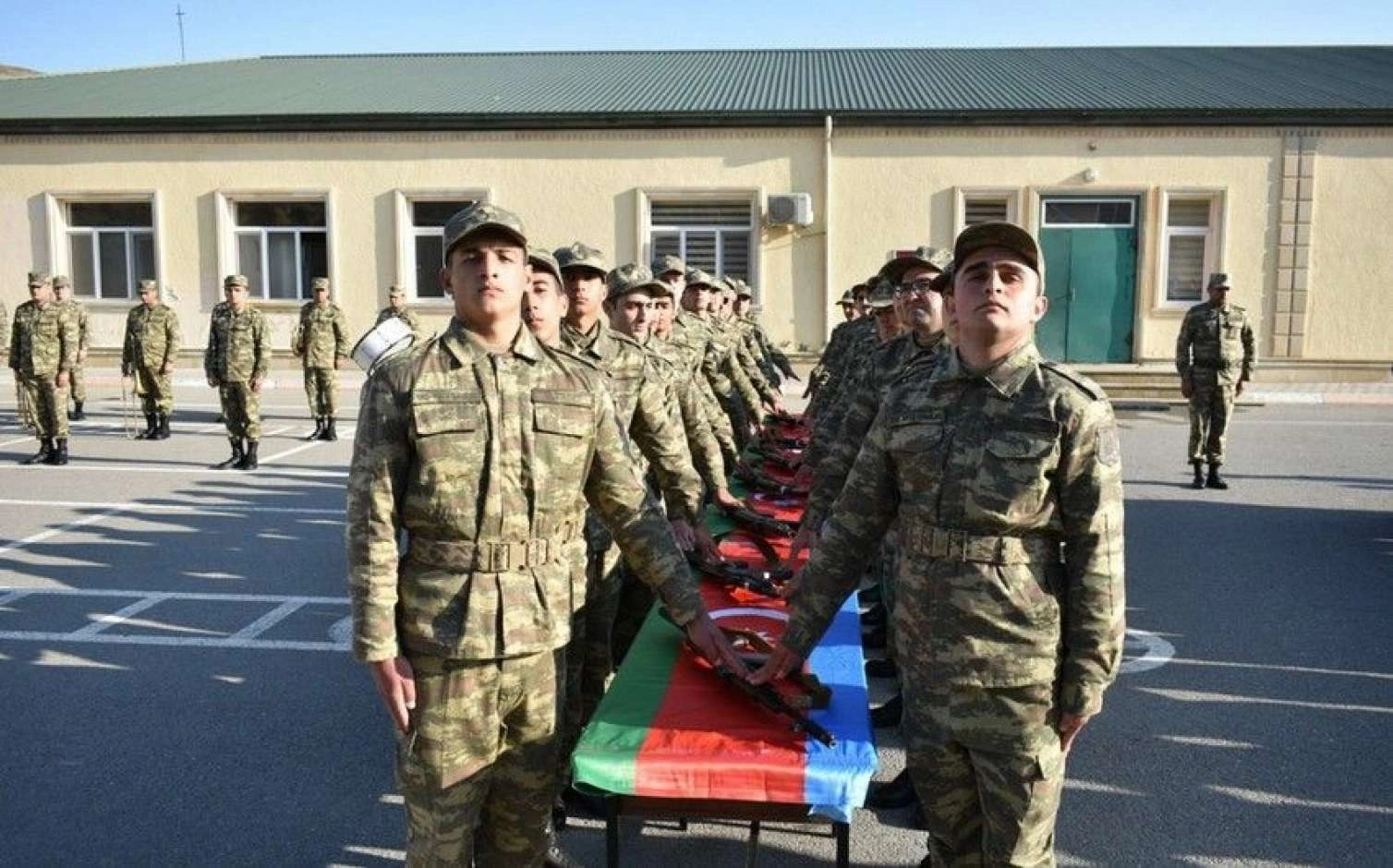 Xarici pasport alan azərbaycanlılar hərbi xidmətə çağırıla bilər