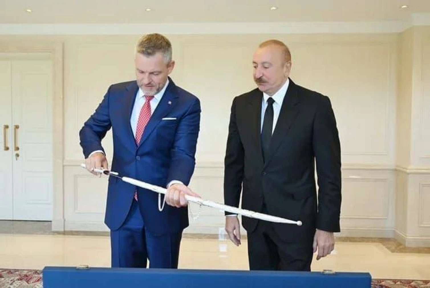 İlham Əliyevin Pelleqriniyə hədiyyəsinin sətiraltı mənası -