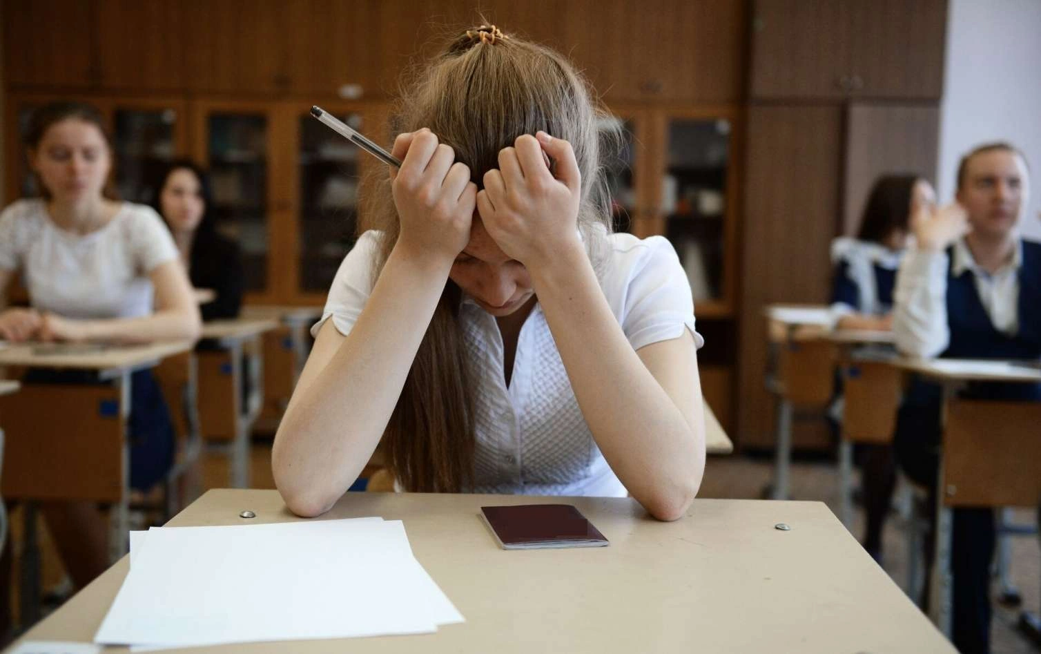 Universitetə qəbulda gərginlik: Plan yerləri niyə azdır? -