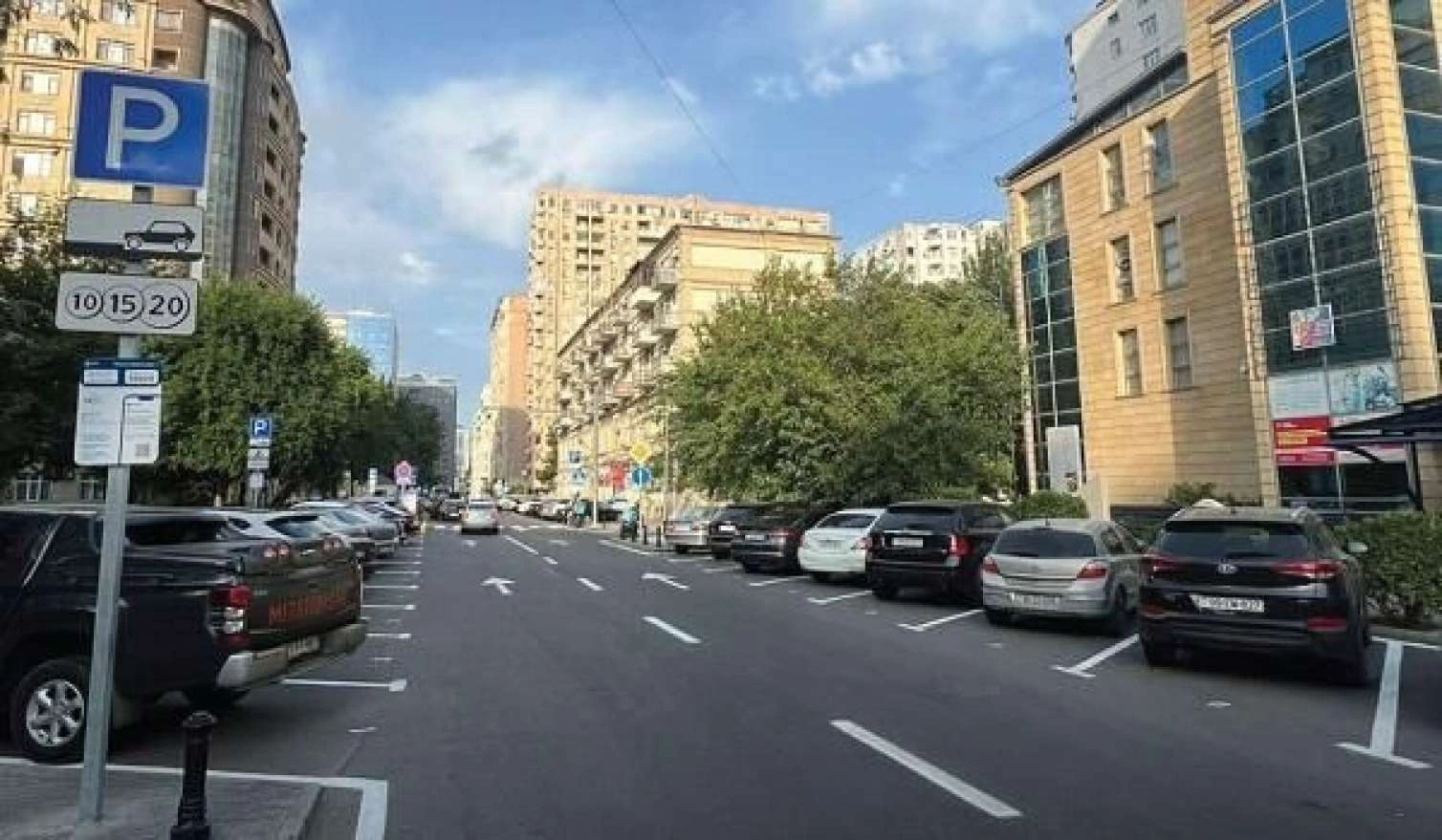 Bakının mərkəzində parklanma yerləri bağlanır -