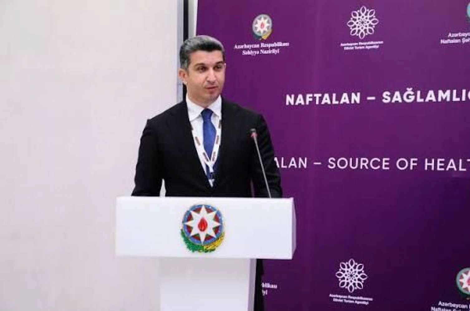 İcra başçısı çayxanaya gəldi, narazılıq yarandı –