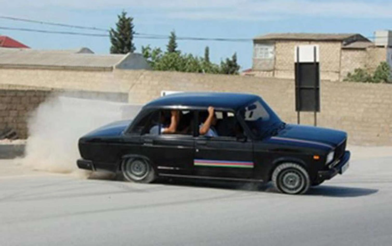 Avtoşluq edən sürücü həbs edildi