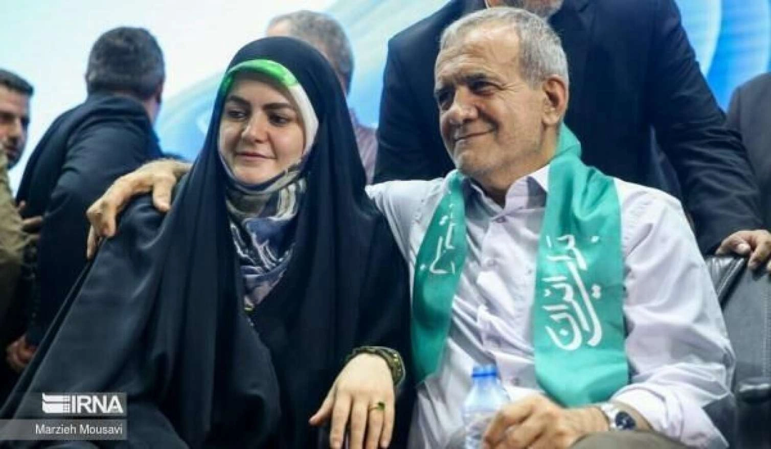 Pezeşkian qızına Azərbaycan dilində müraciət etdi