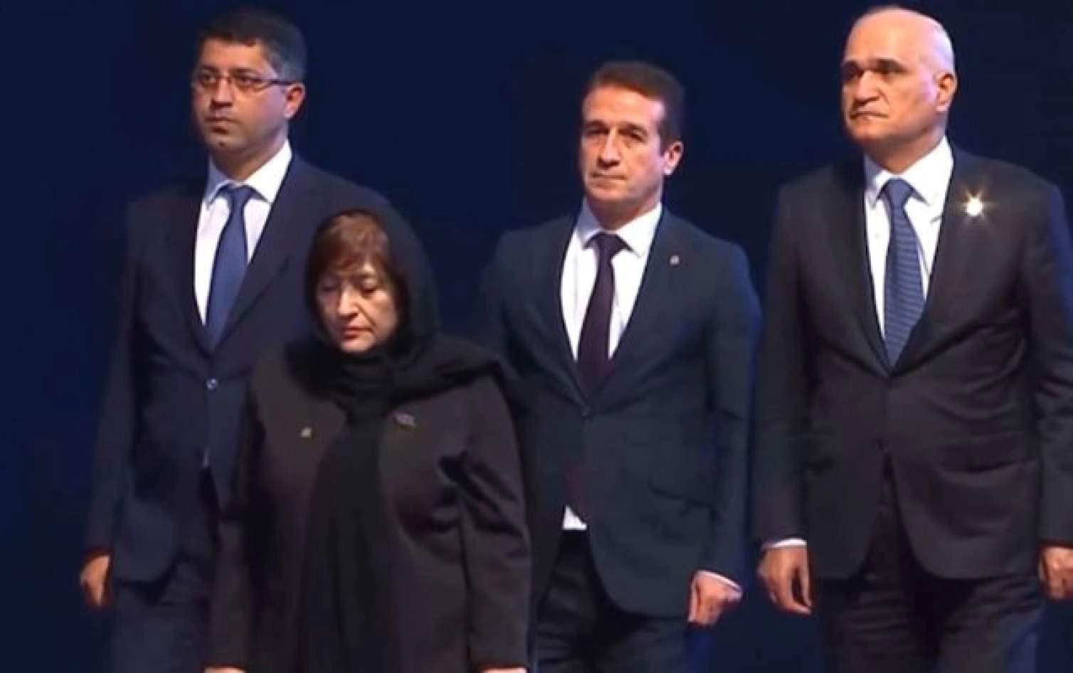 Azərbaycan rəsmiləri Xamenei ilə vida mərasimində