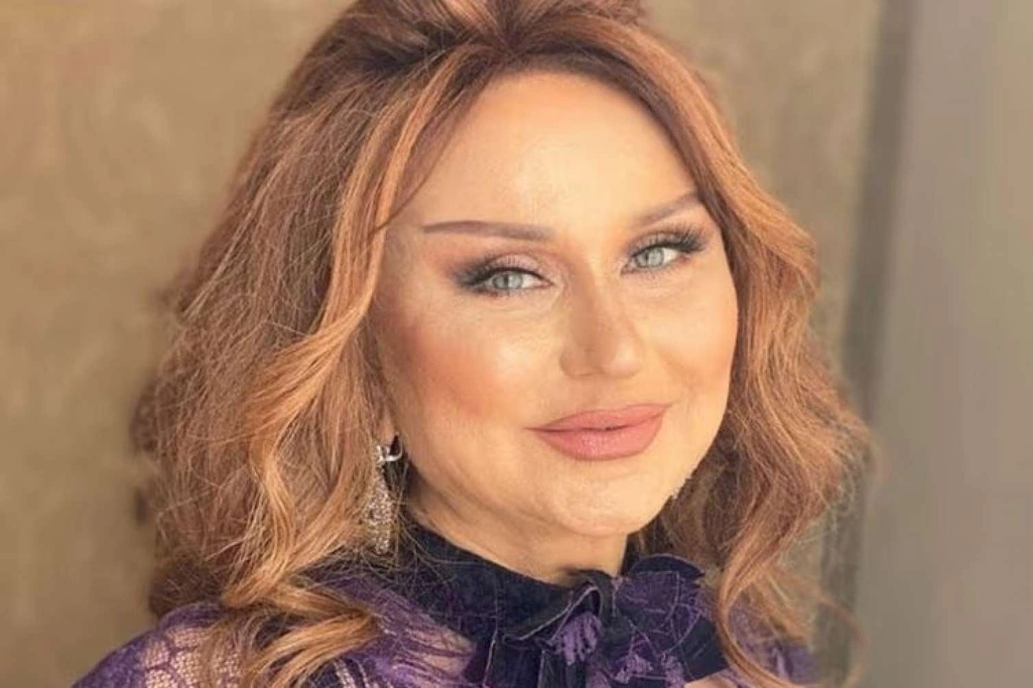 Xalq artistinin dəbdəbəli bağ evi diqqət çəkdi