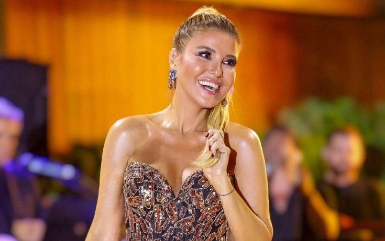 İnstaqramdan hər ay 14 min manat qazanır