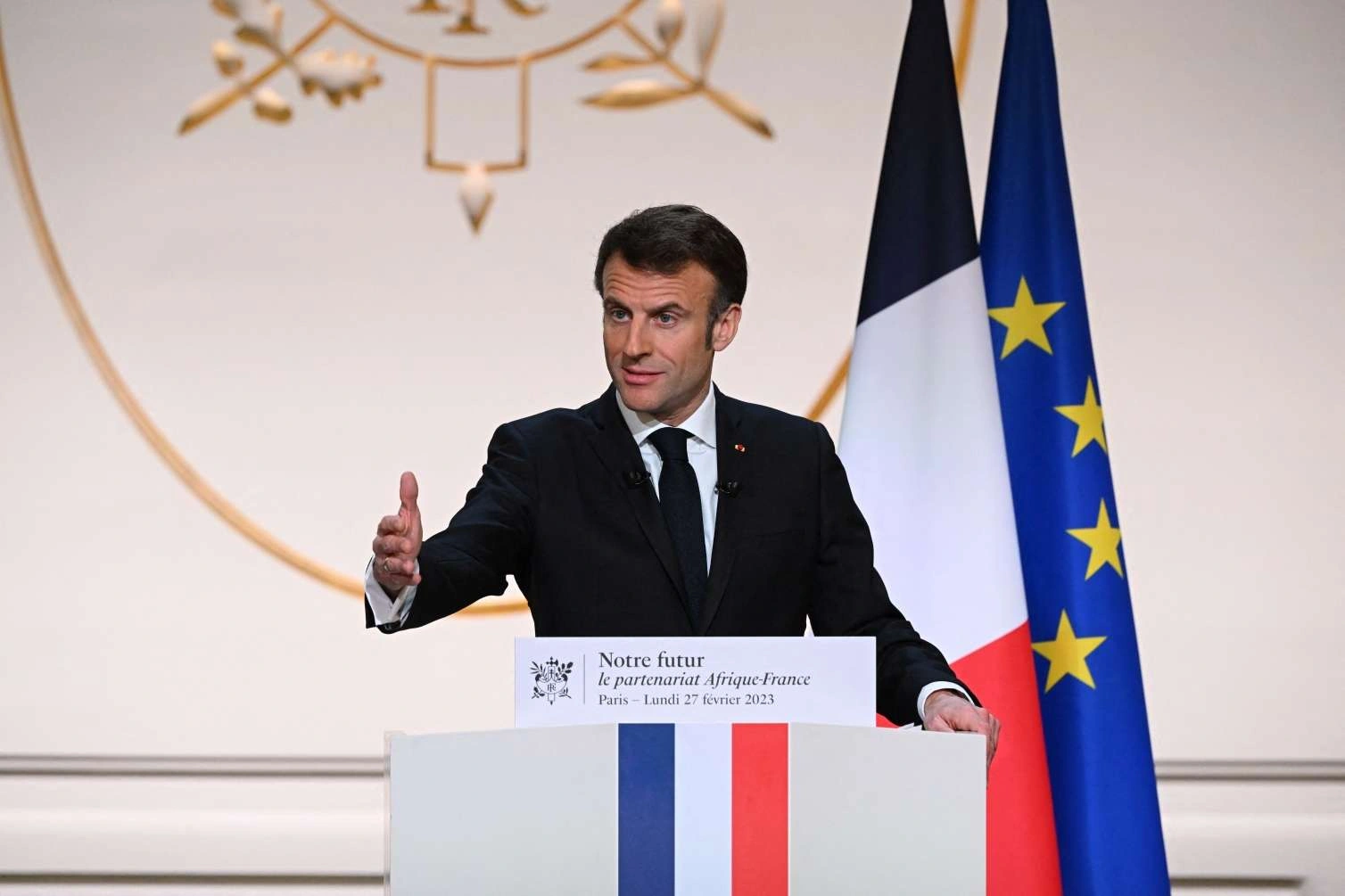 Makron: "Aİ Ukrayna nizamlanmasında vasitəçi ola bilməz"