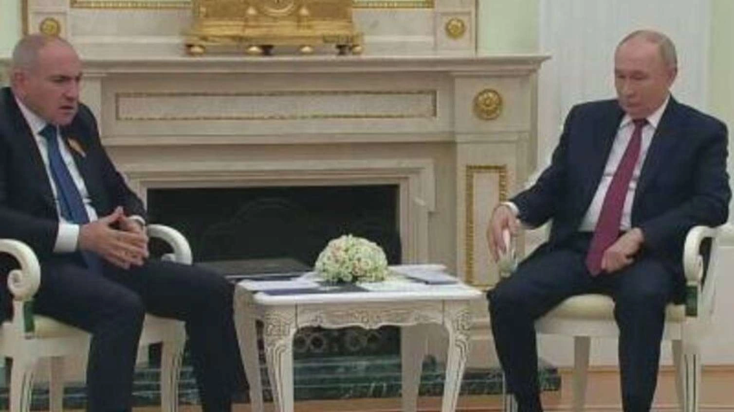 Putin Paşinyanla nə danışdı?