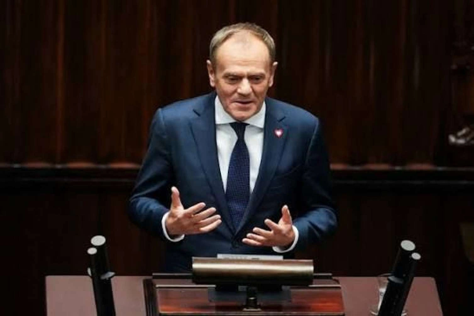 Tusk: ABŞ öz daimi bazasının Polşada yerləşdirilməsini istisna etmir