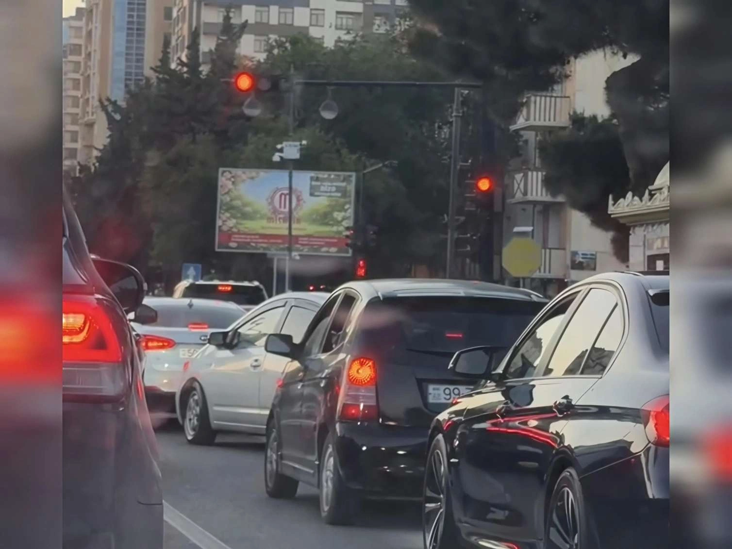 Sumqayıtda işıqforlar dəyişdirilir: Sürücü də, piyada da