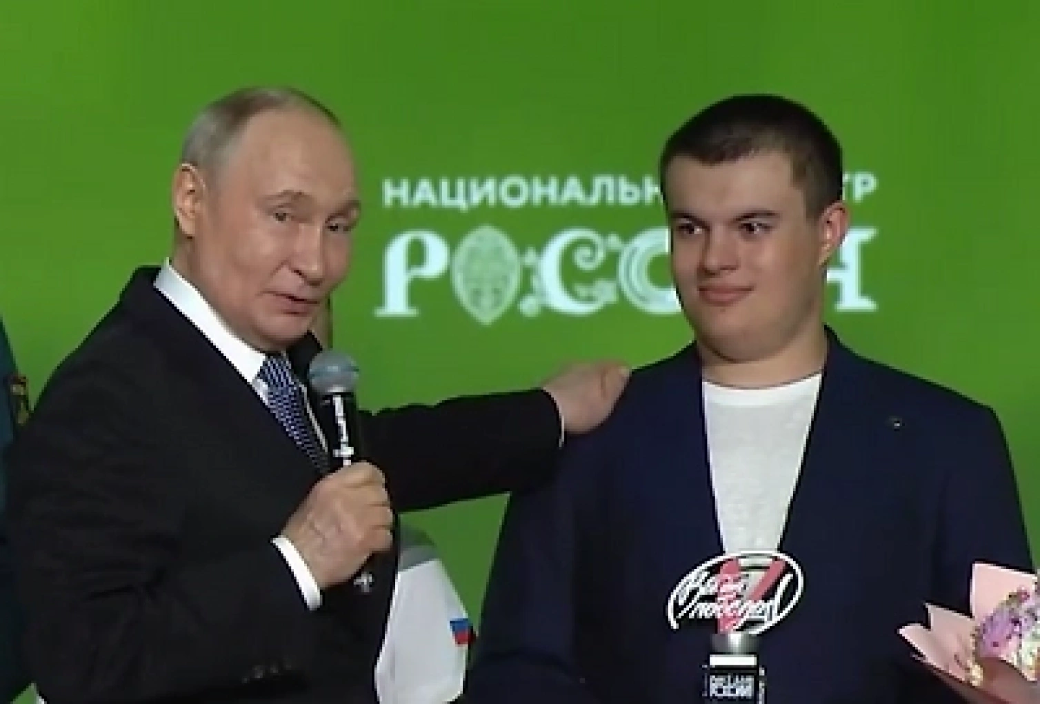 Putin daşqında 23 nəfəri xilas edən autizimli gənci