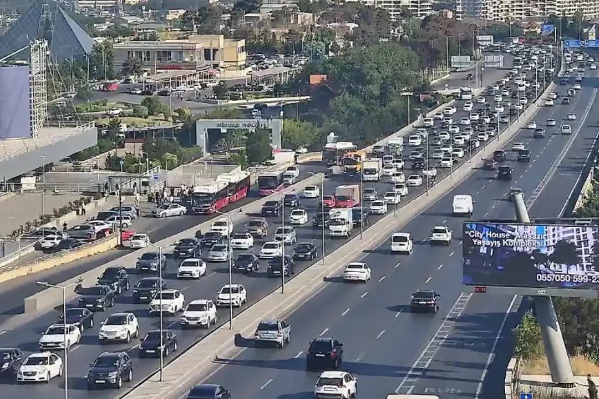 Bu yollarda sıxlıq var - SİYAHI