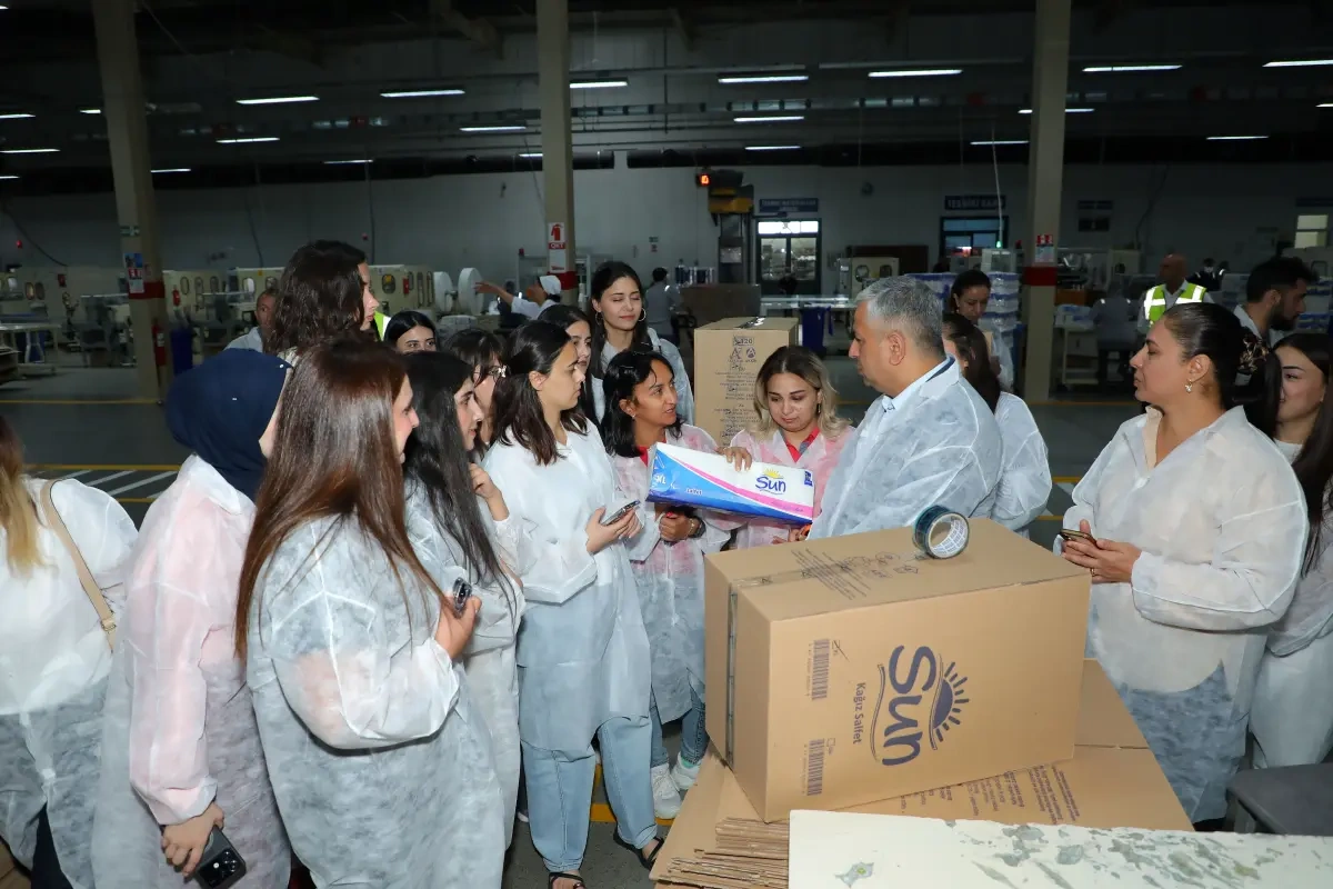 “Azərsun Holdinq” Təmizlik Kağızları Fabrikinə mediatur keçirib - Foto