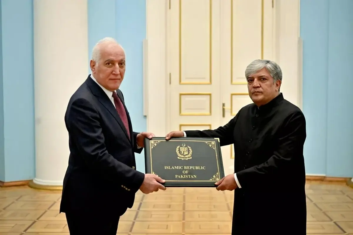 Pakistan Ermənistana ilk səfirini təyin etdi - Foto