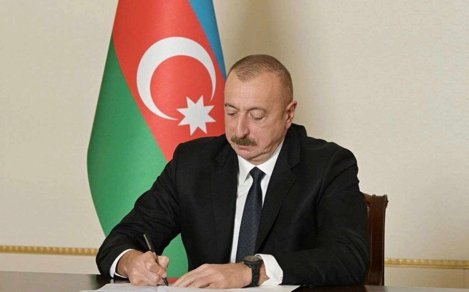 Prezident Nəriman Həsənzadənin vəfatı ilə bağlı nekroloq imzaladı