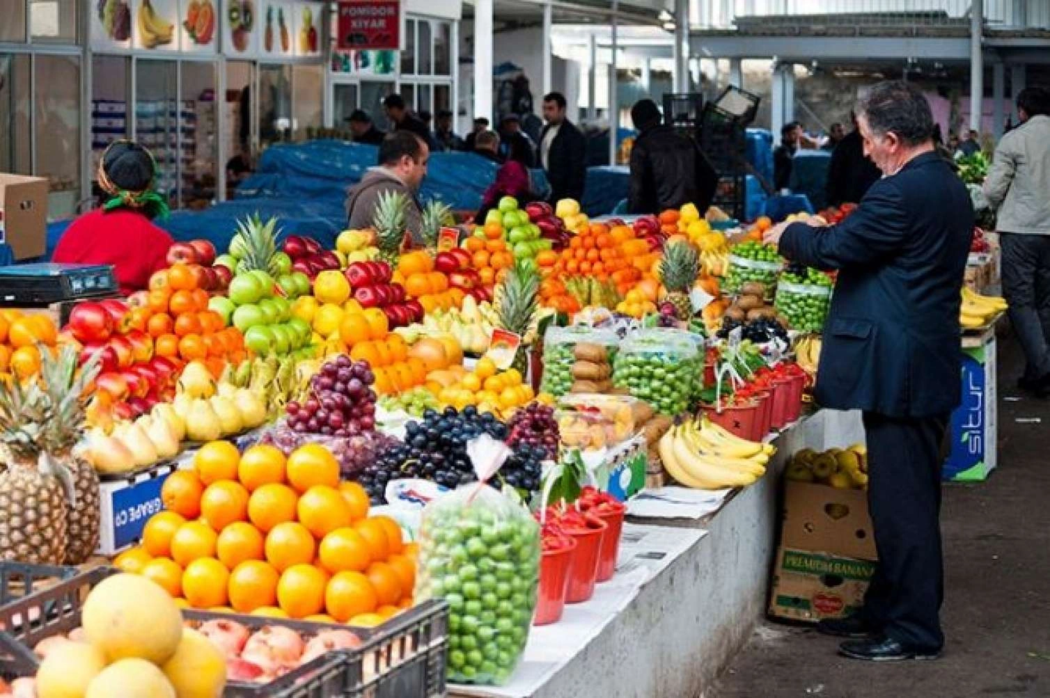 Bazarlarda nübarlıq meyvələrin qiymətləri