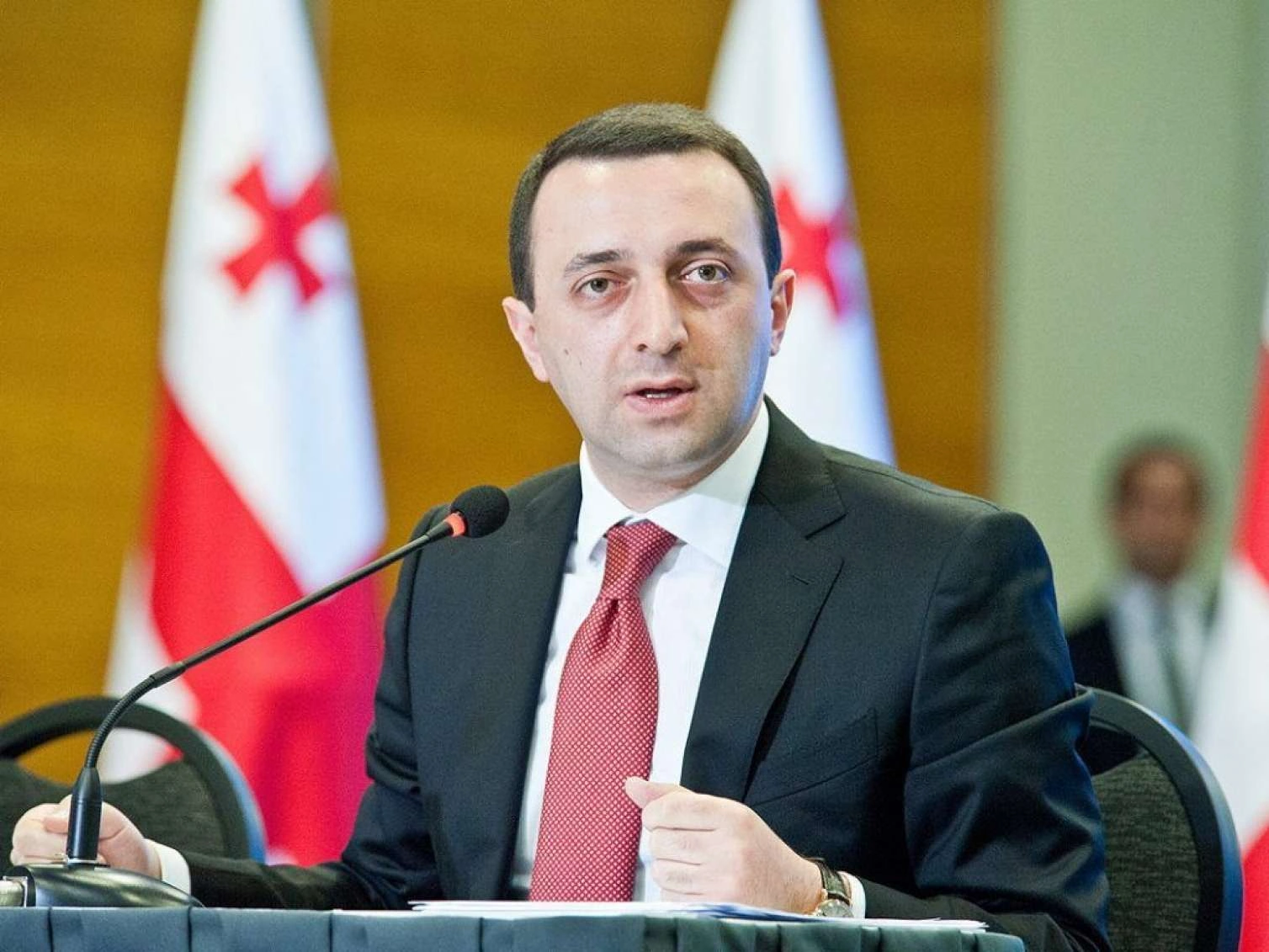 Keçmiş baş nazirdən Gürcüstan hakimiyyətinə xəyanət ittihamı: