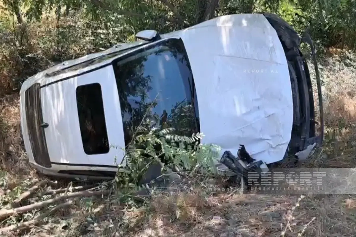 Qaxda iki avtomobil toqquşdu, xəsarət alanlar var