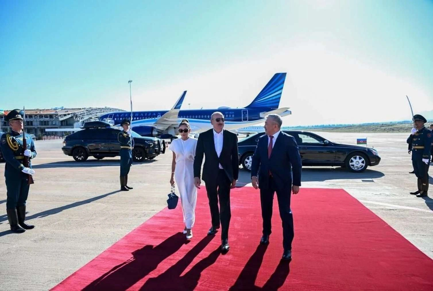 Prezident Qırğızıstan səfərindən videoçarx paylaşdı