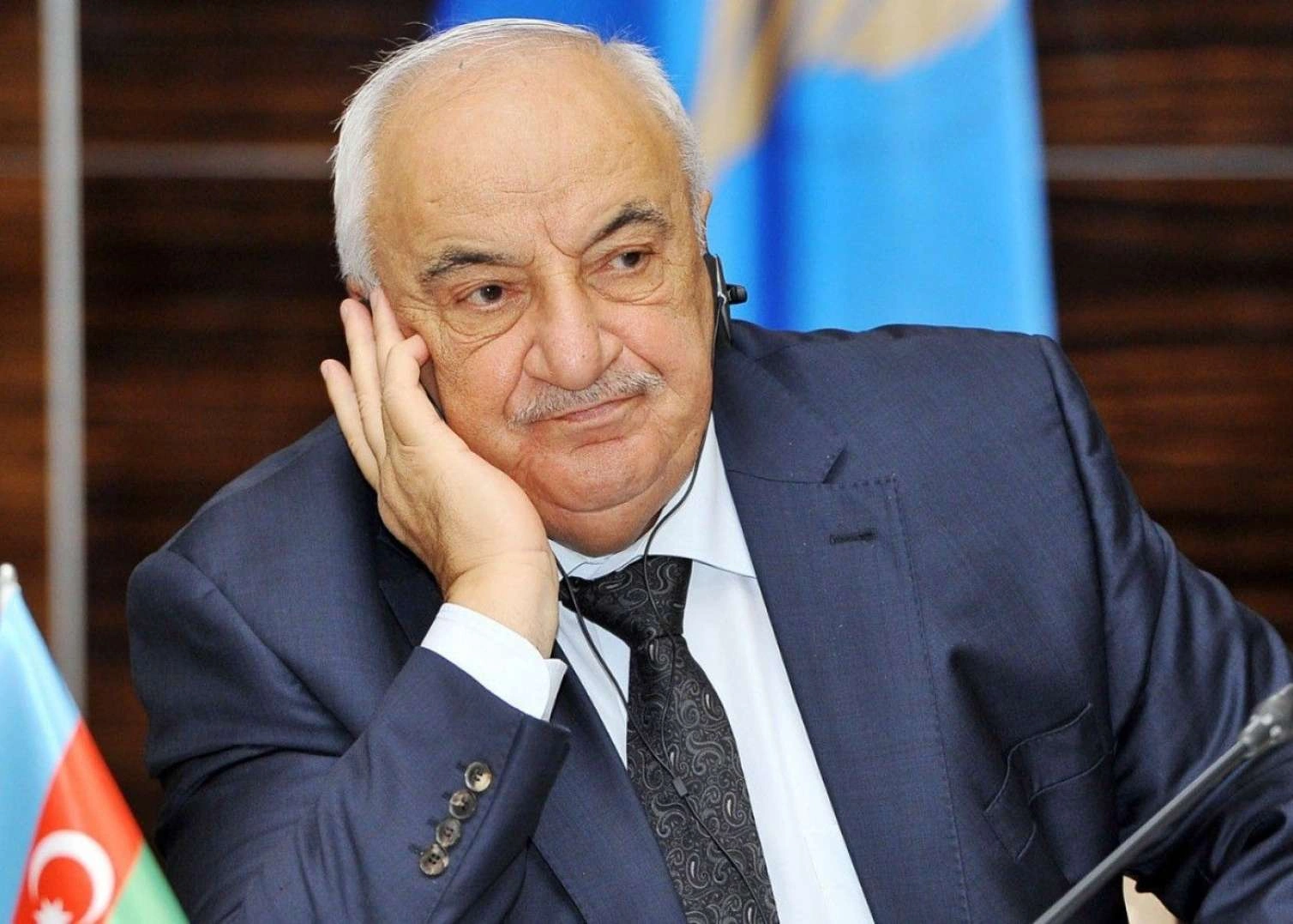 Abid Şərifovun qardaşı oğlu təqaüdə göndərildi