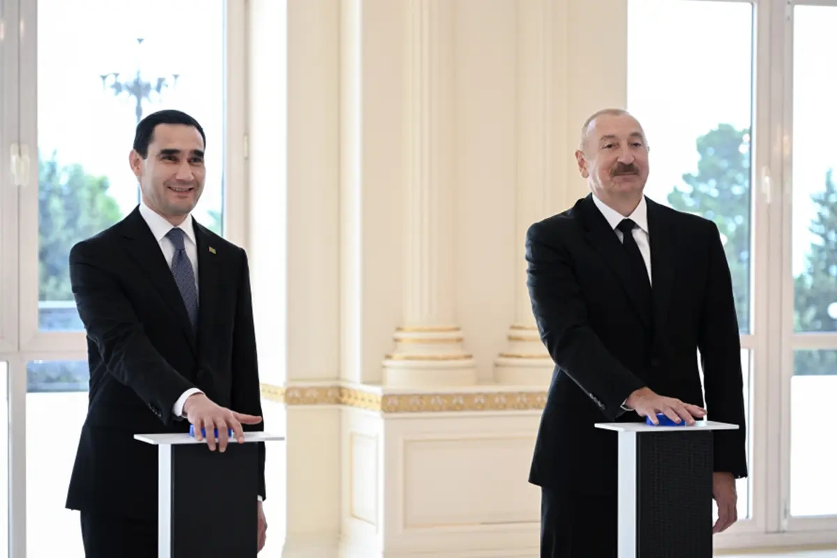 Azərbaycan bu ölkəyə tanker hədiyyə etdi - Mərasimdən fotolar
