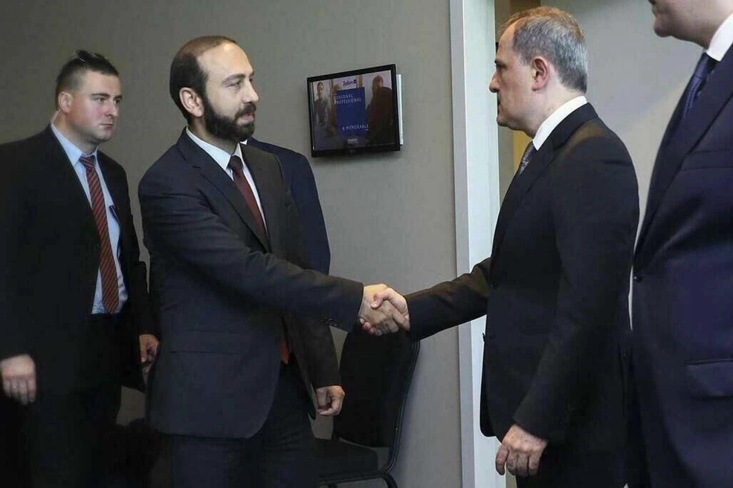 Bayramov-Mirzoyan görüşündə diqqətçəkən