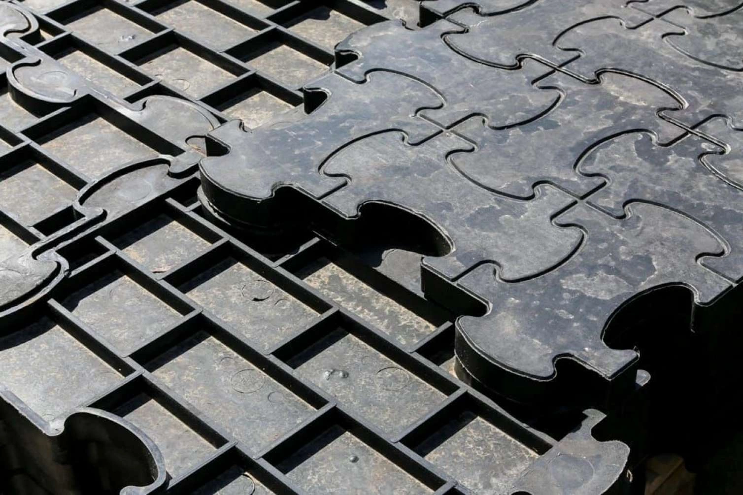 Azərbaycan Ermənistana plastik tikinti materialları ixracına başladı