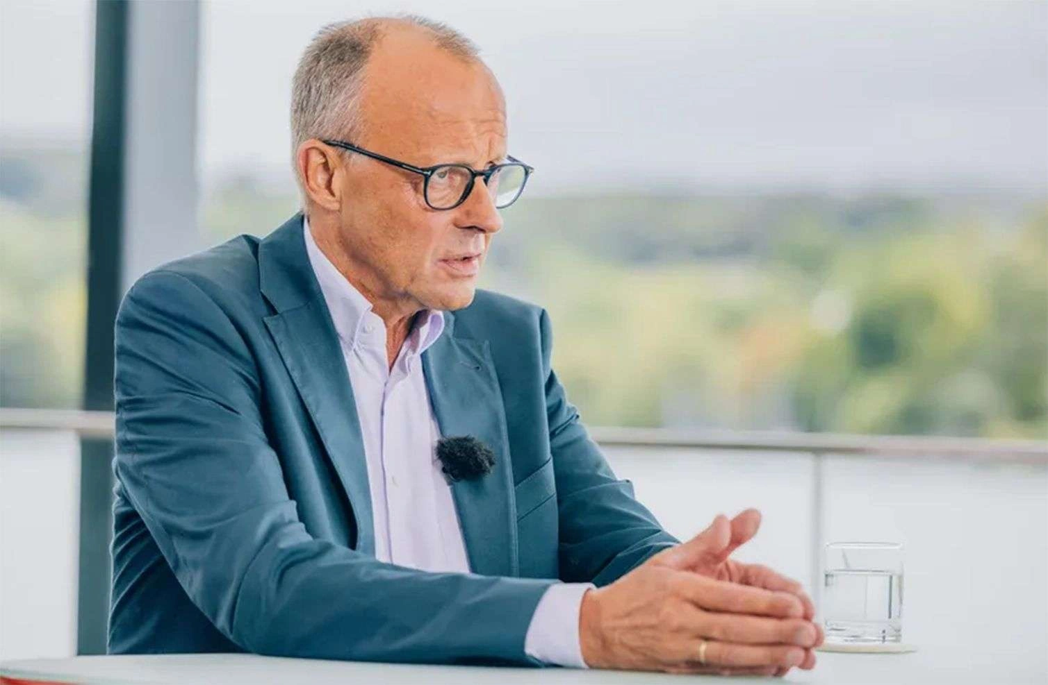 Almaniya kansleri Paşinyana çağırış etdi