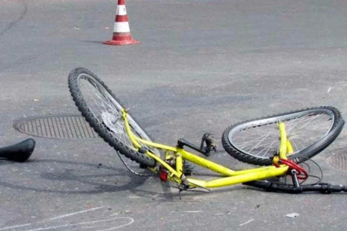 20 yaşlı velosipedçini maşın vurdu