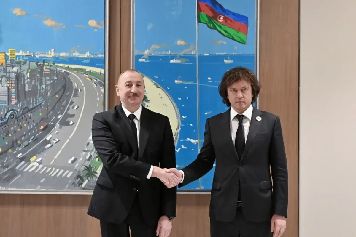 İlham Əliyev Gürcüstanın Baş naziri ilə görüşdü - Sənədlər imzalandı - FOTO