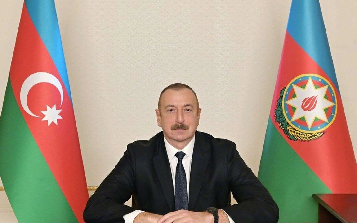 Zaur Əhmədovla bağlı