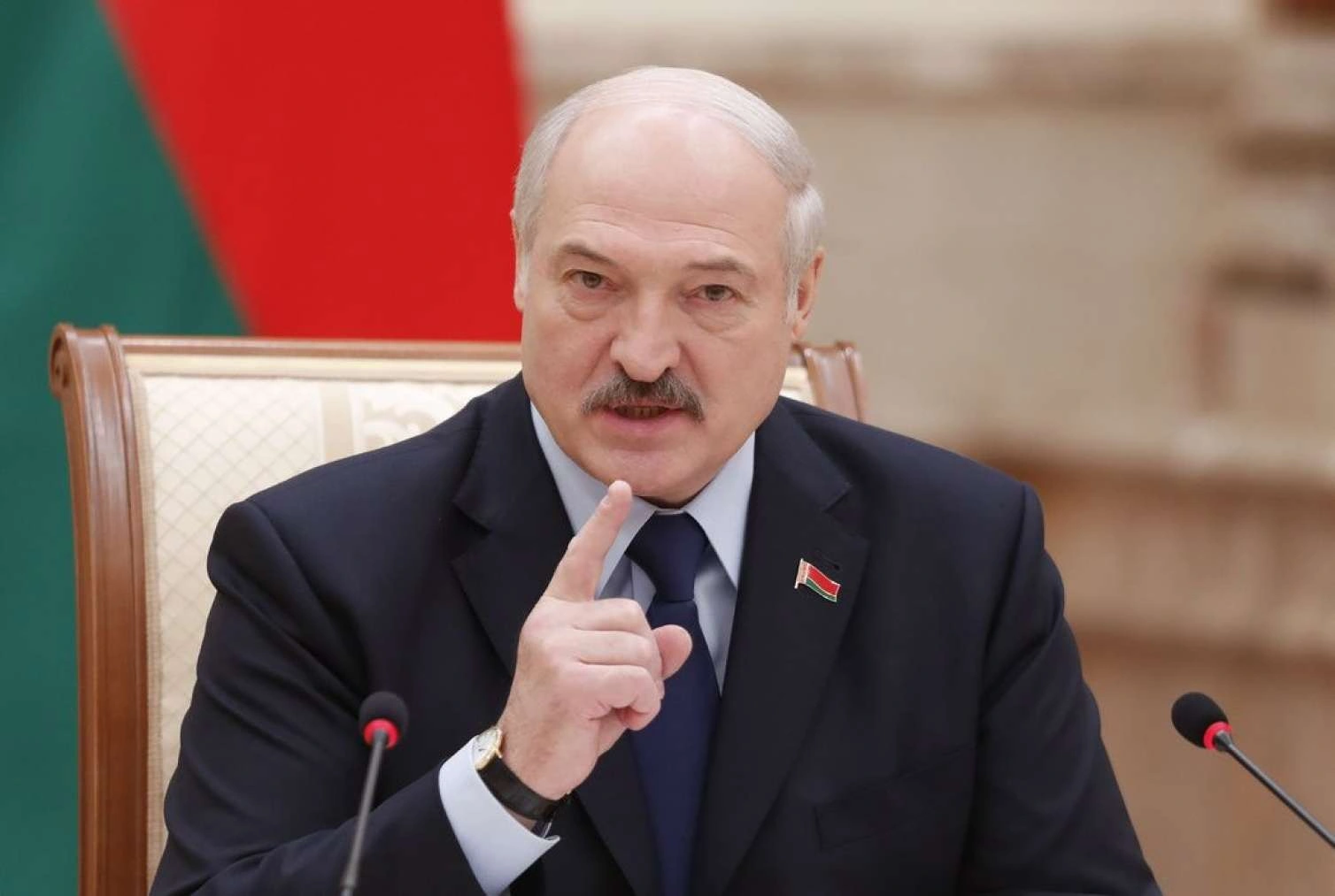 Lukaşenkodan Zelenskiyə cavab: “Müdafiə olunmaq üçün hər şeyimiz var”