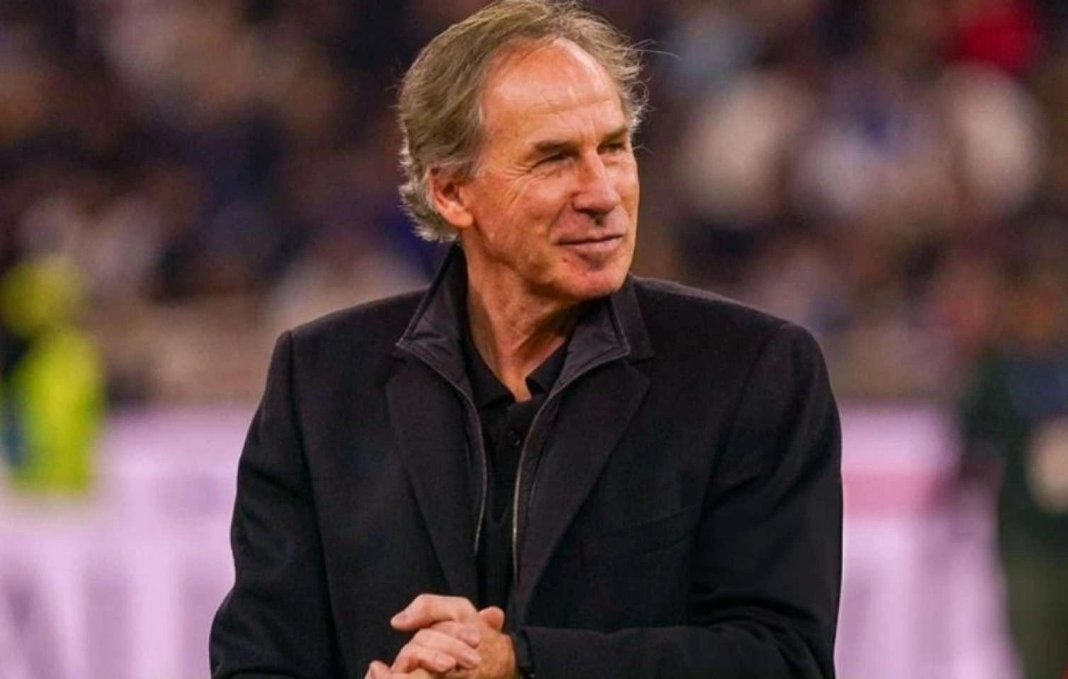 Daha bir əfsanəvi futbolçu vəfat etdi