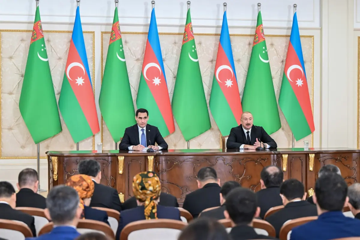 Prezidentlər mətbuata bəyanatlarla çıxış etdilər - Fotolar - Yeniləndi