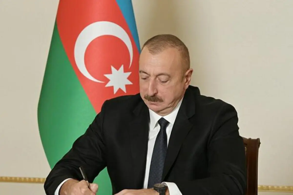 Prezident bu diplomatlara yeni rütbələr verdi - SİYAHI