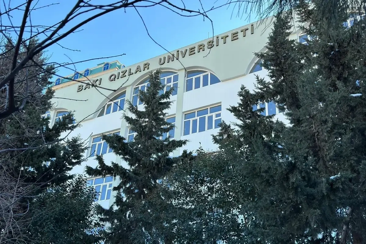 Tələbələri özəl universitetlərə köçürüləcək - Rəsmi