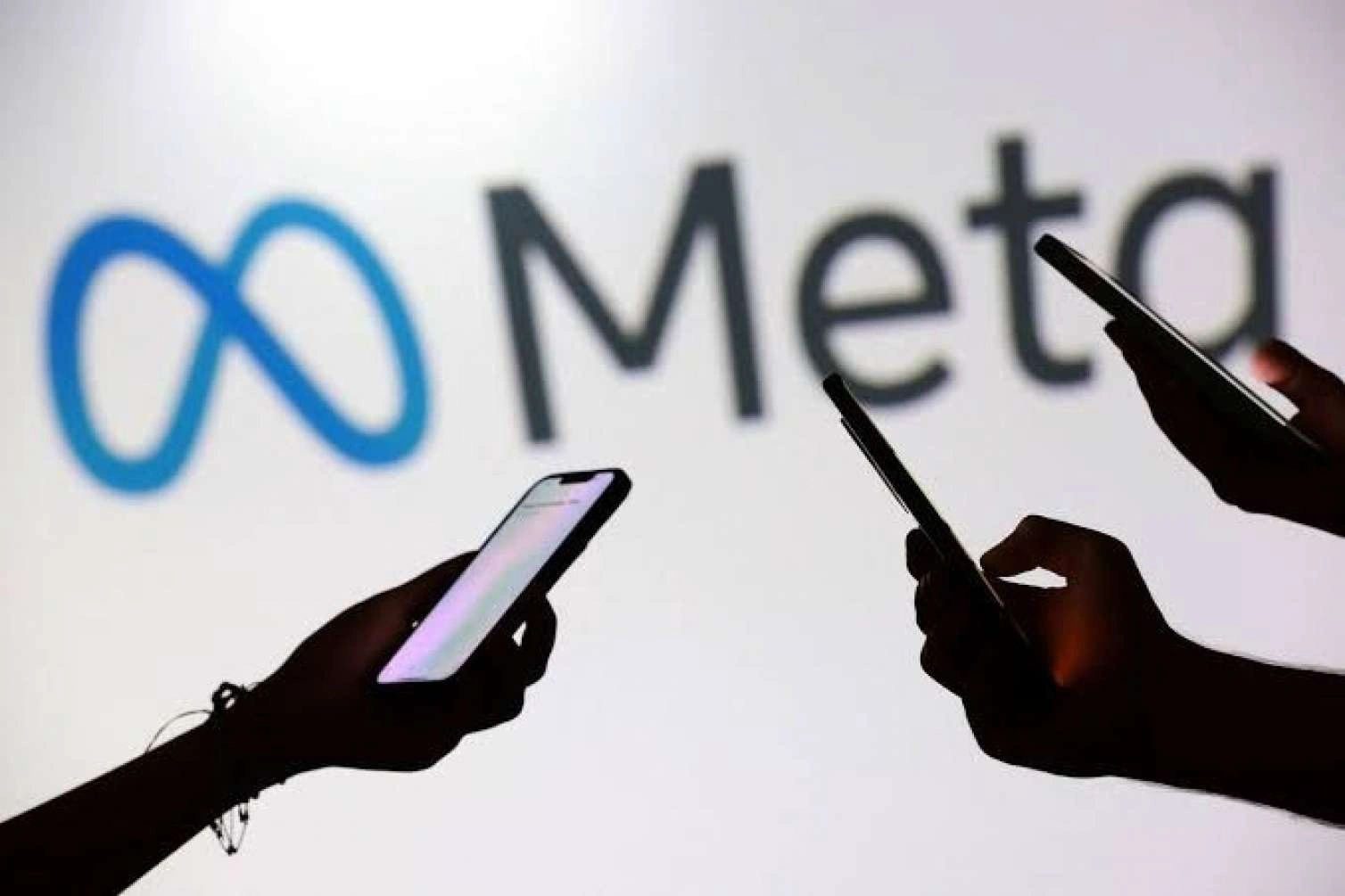 “Meta”nı milyardlarla dollarlıq təhlükə gözləyir