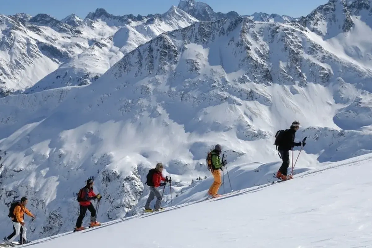 Elbrus dağında beş alpinist öldü