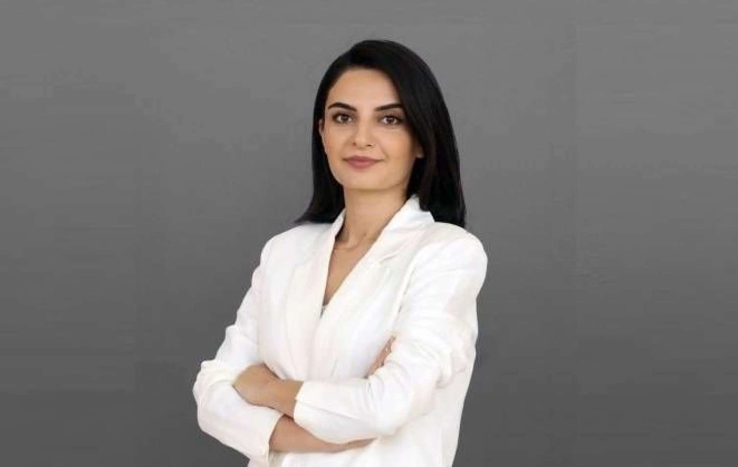 Yüksək vəzifə verilən 32 yaşlı xanım