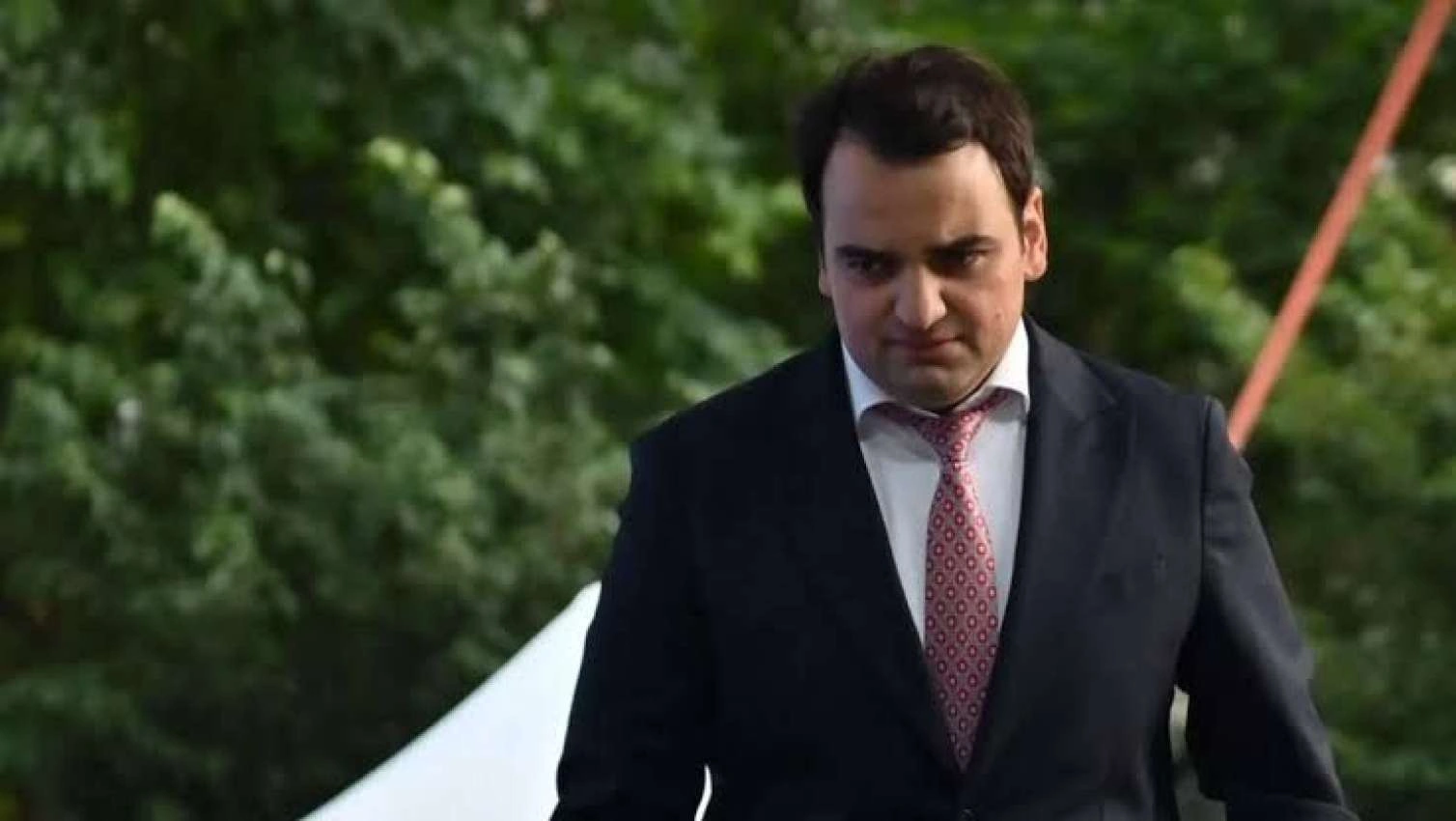Deputat maaşından imtina etdiyini açıqladı