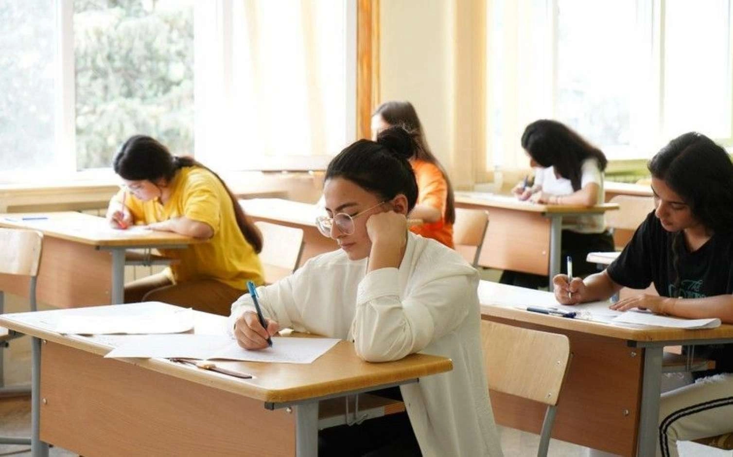Keçid balları ilə bağlı rəsmi