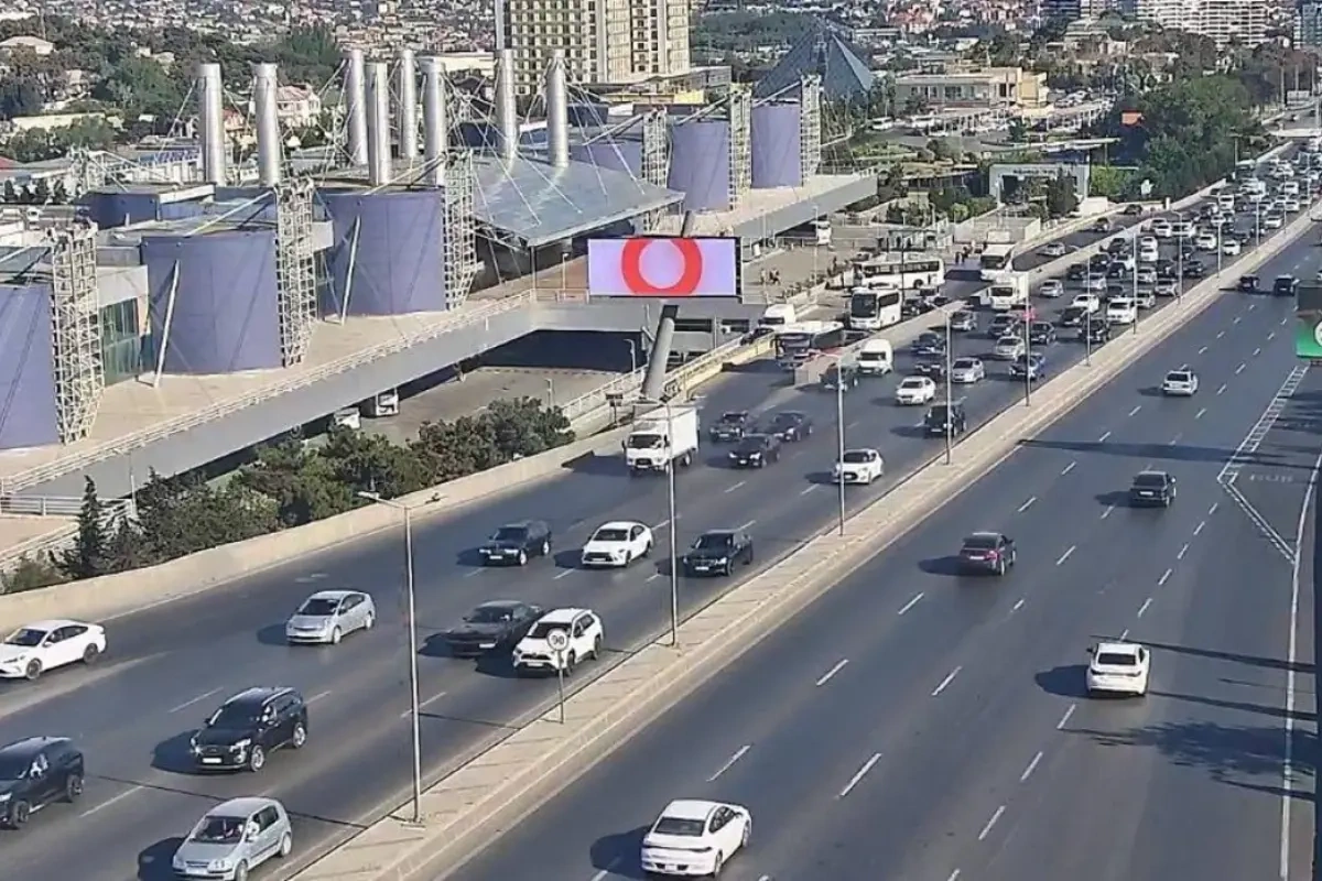 Bakının bir sıra yollarında tıxac yarandı