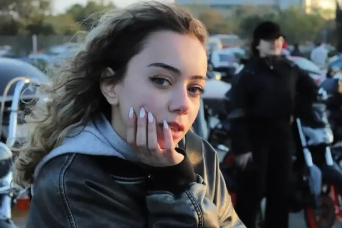 Yol qəzasında itirdiyi qızına mahnı yazdı - VİDEO