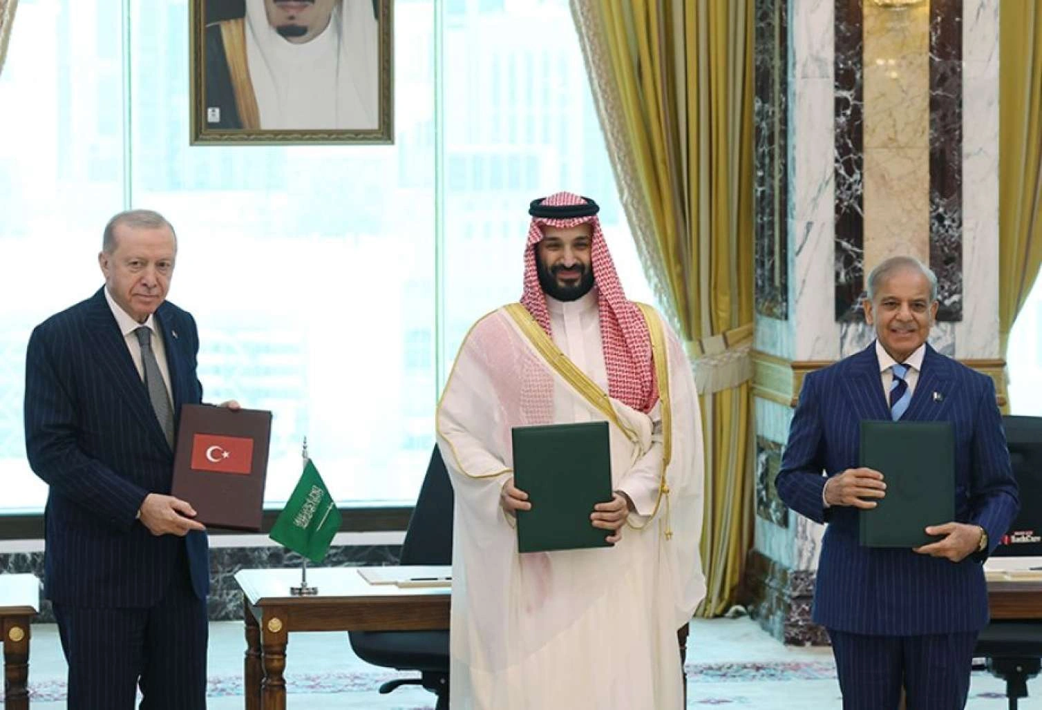 "Məkkə Sazişi" bölgəni dəyişir: Türkiyə və Pakistan Səudiyyə Ərəbistanına qoşun göndərir