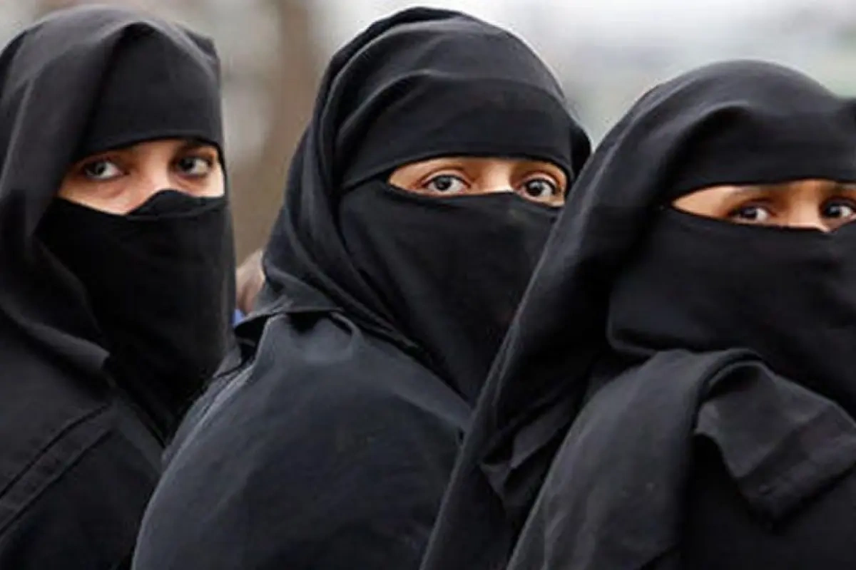 Bu ölkədə niqab qadağan edilir