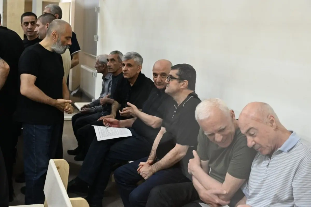 Ermənistan vətəndaşları hökmlə razılaşmadılar