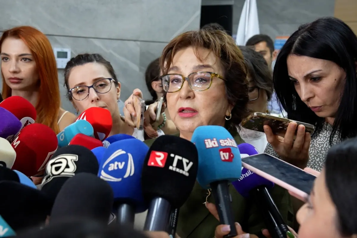 Məleykə Abbaszadədən Bakı Qızlar Universitetinin bağlanmasına MÜNASİBƏT